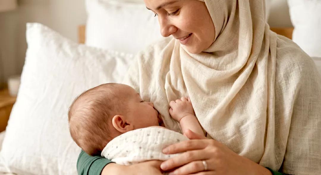 تفسير حلم إرضاع طفل وخروج حليب من الثدي للمتزوجة